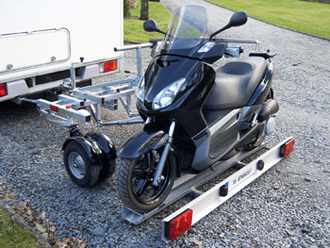 Rimorchio porta moto con ruote pivotanti TRANSVERSAL CCT4 + EUROPA