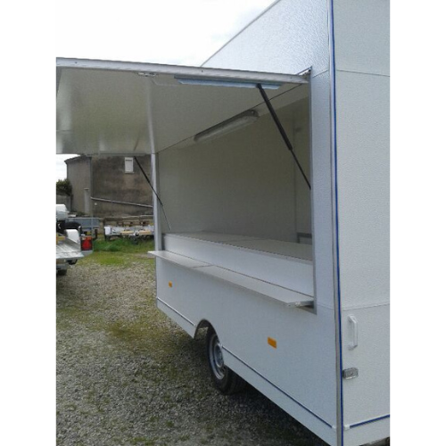 Rimorchio furgonato negozio Boro HB15362HTG (3,60 m – 1500 kg)