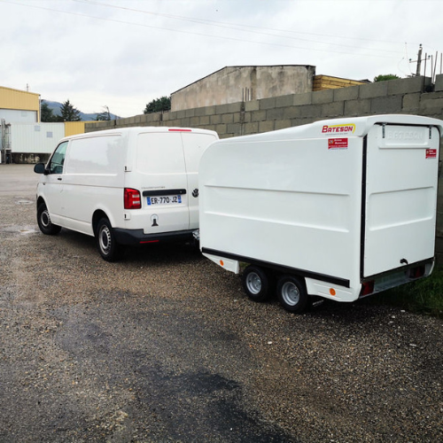 Rimorchio furgonato Bateson 120V (750 kg – doppio asse)